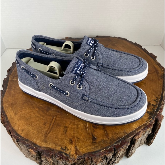 NAUTICA SPINNAKER BOAT SHOES - Picture 1 of 9
